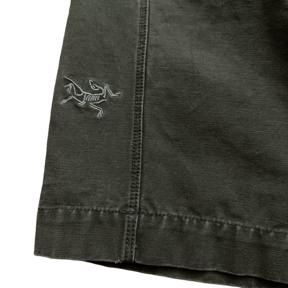 Arc'teryx Shorts Mens Size 30 Chino Hiking Outdoor Zip  12" Inseam Gray - Picture 4 of 6